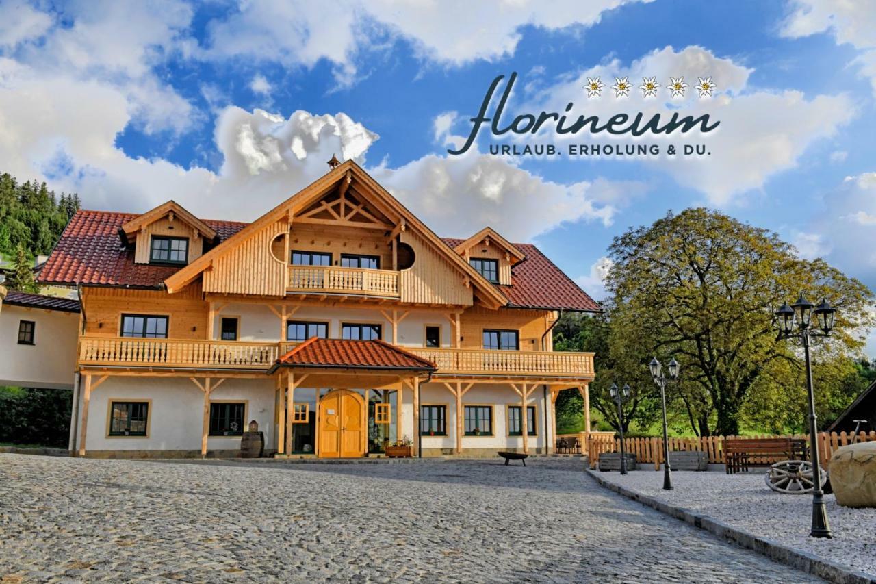Florineum Hotell Weyregg Exteriör bild
