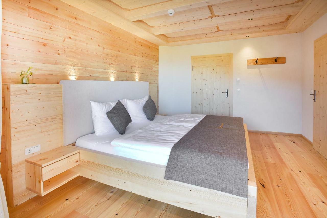 Florineum Hotell Weyregg Rum bild